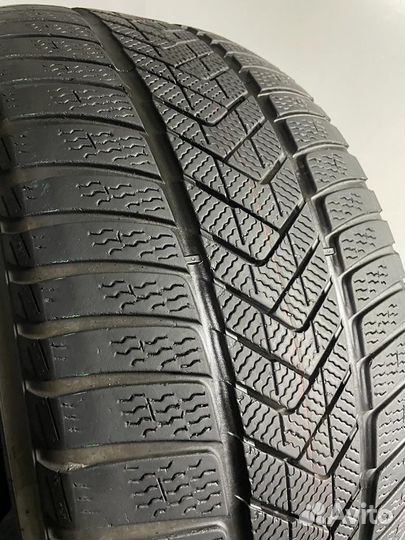 Pirelli Scorpion Winter RFT 275/40 R21 и 315/35 R21