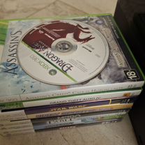 Microsoft Xbox 360 S, 250 ГБ, 2 геймпада