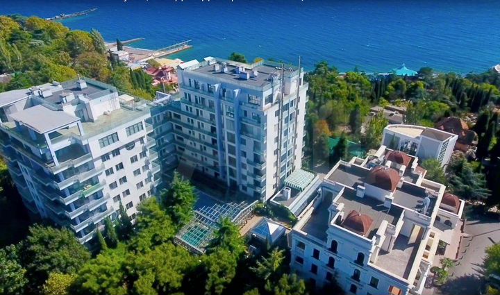 3-к. апартаменты, 126 м², 1/9 эт.