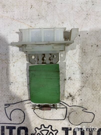 Резистор отопителя Nissan Terrano D10 K4MA606 2014