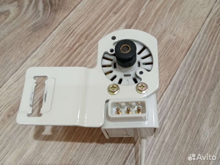 Электродвигатель к швейной машинке