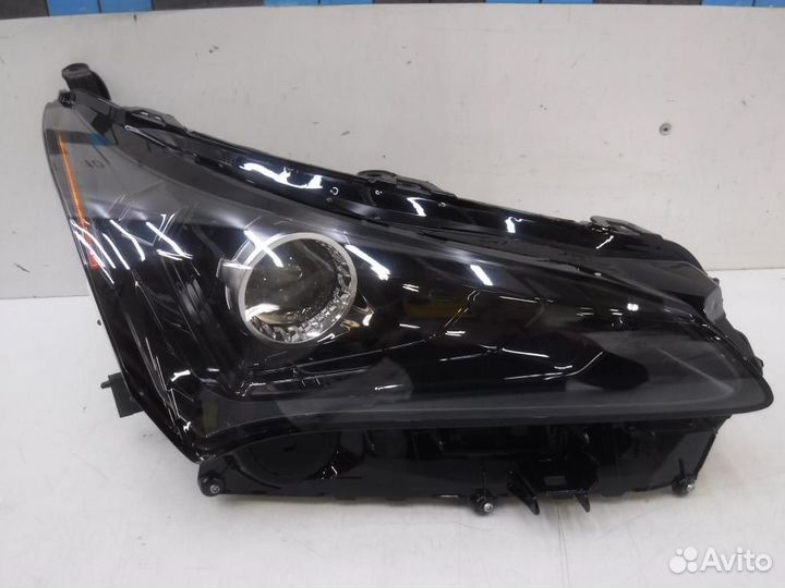 Фара правая Lexus NX200/NX200t/NX300/NX300h