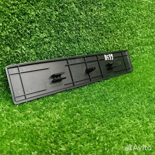 Накладка внутренняя на порог задняя левая