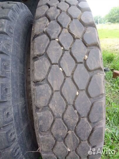 Резина 9.00R20 бу