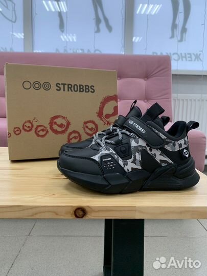 Кроссовки Strobbs