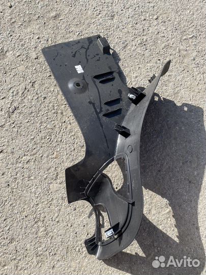 Обшивка багажника правая;левая Ford Focus 3