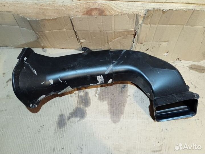 Патрубок воздушный Infiniti QX56