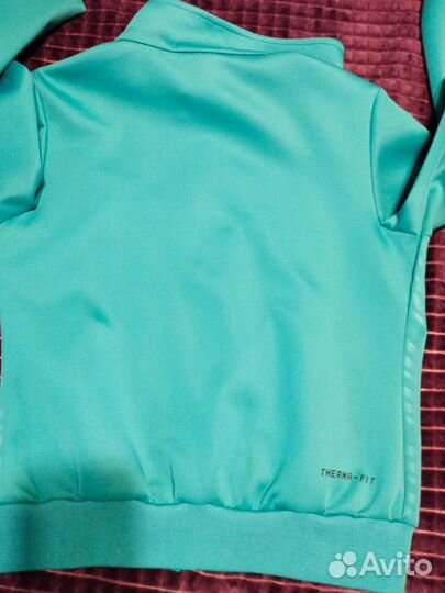 Спортивный костюм женский