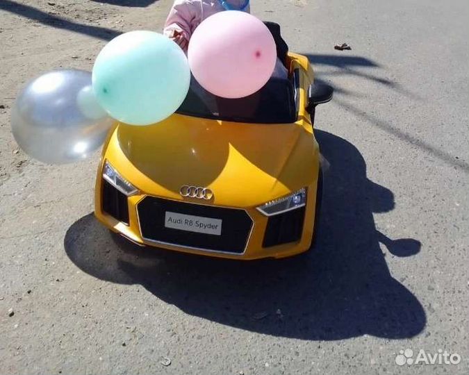 Детская машина на аккумуляторе с пультом