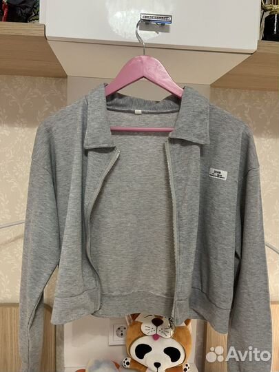 Кофта женская на молнии укороченная