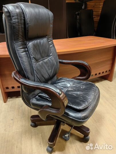 Кресло руководителя бу