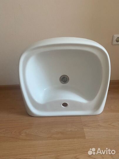 Раковина в ванную бу