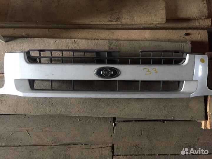 Решетка радиатора Nissan Terrano JRR50