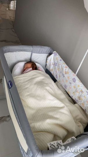 Детская кроватка chicco next 2 me с маятником