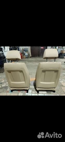 Сиденья BMW X3 F25 (салон)