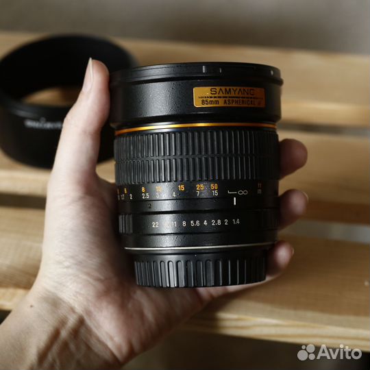 Объектив Samyang 85mm 1.4 для Canon EF