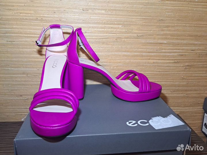 39, 40 босоножки ecco elevate squared sandal 75