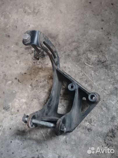 Кронштейн генератора регулируемый гранта калина