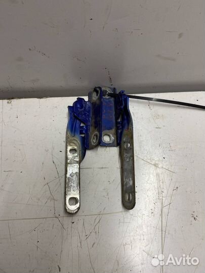 Петли капота Renault Logan