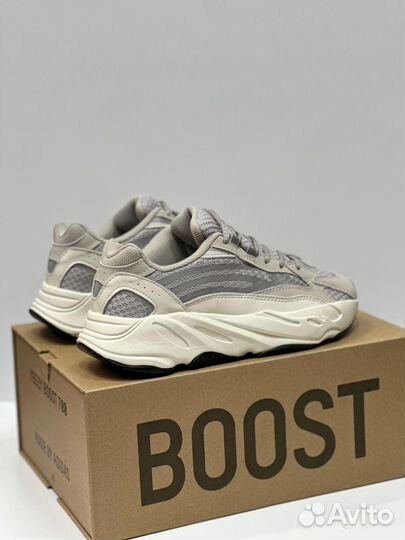 Кроссовки Adidas Originals yeezy boost 700