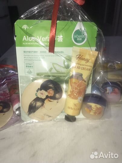 Подарок девушке бьютибокс