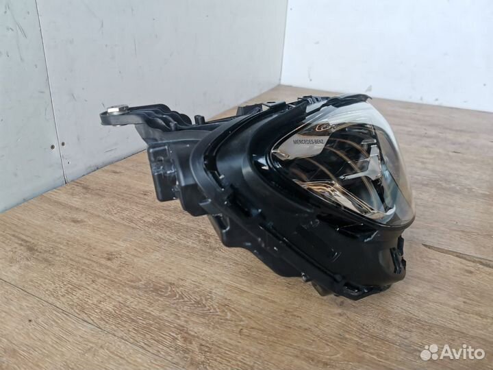 Фара правая Мерседес Бенц Mercedes Benz E-class W2