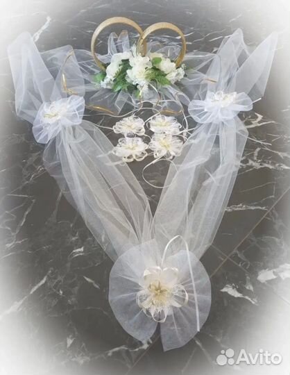 Украшение машины на свадьбу