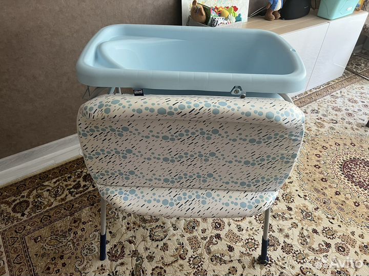 Детский пеленальный столик с ванночкой chicco