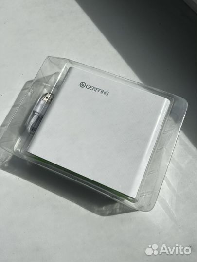 Портативный аккумулятор Gerffins W200, белый