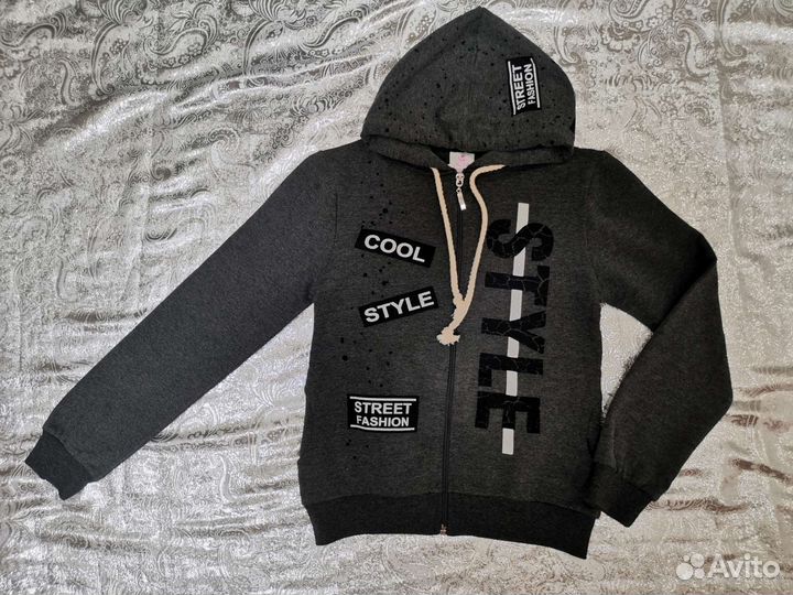 Новая одежда для девочек на 146 см