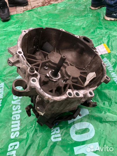 МКПП) 5-ст Renault Safrane