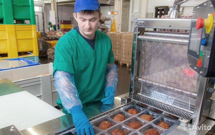 Рабочие-вахтовики на производство