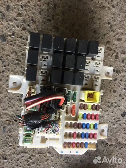 Блок предохранителей на Мицубиси кольт z30