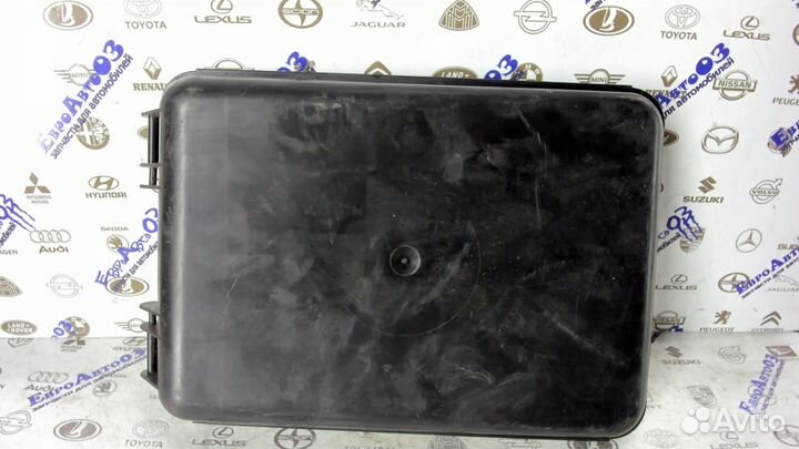 Крышка блока предохранителей Volkswagen Passat B5