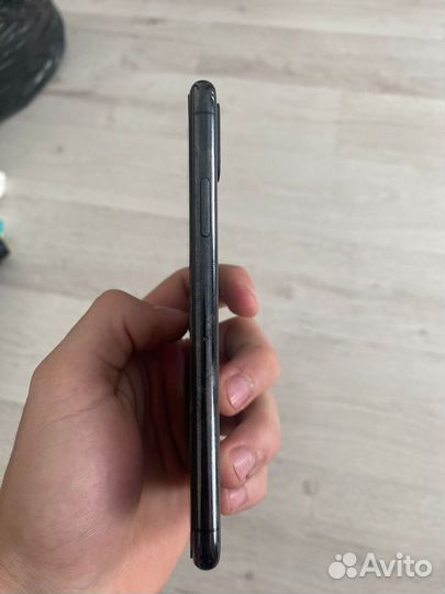 iPhone X, 64 ГБ