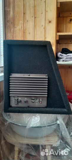 Активный сабвуфер