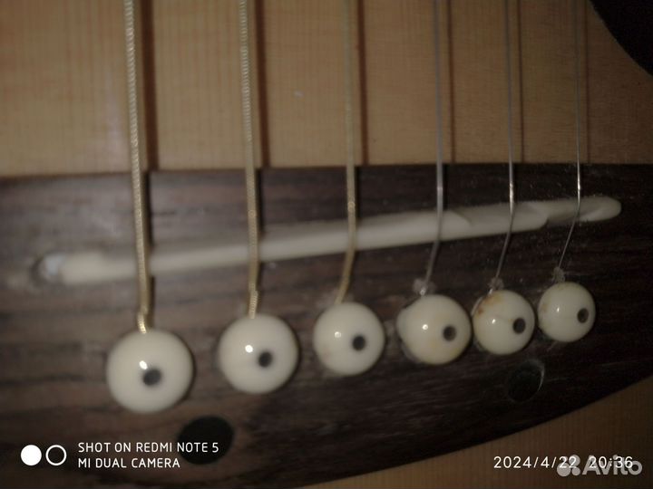 Акустическая гитара