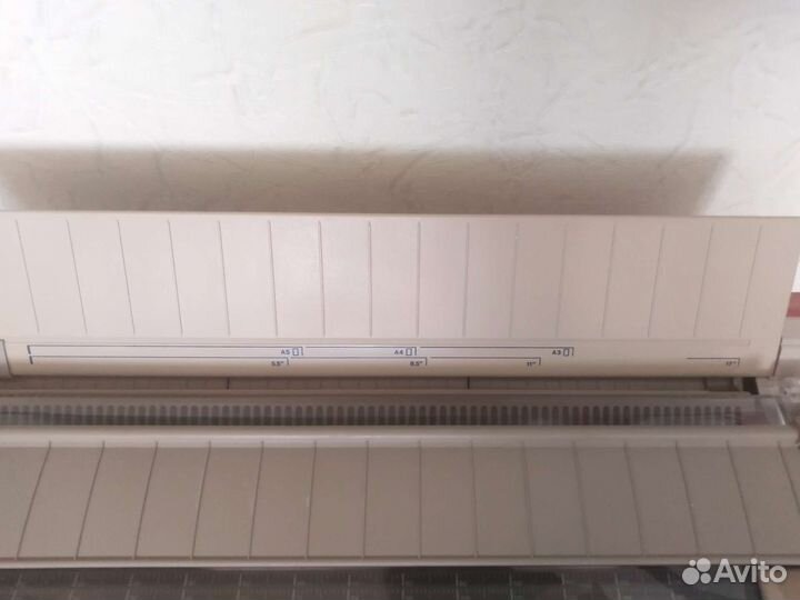 Печатная электронная машинка Olivetti