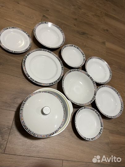 Набор столовой посуды тарелки