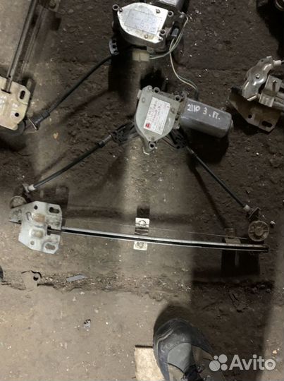 Стеклоподъемник электро задний правый ваз 2110
