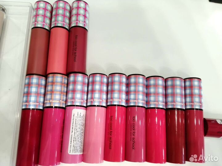 Помада, блеск для губ Loreal, TheBalm, Too Cool