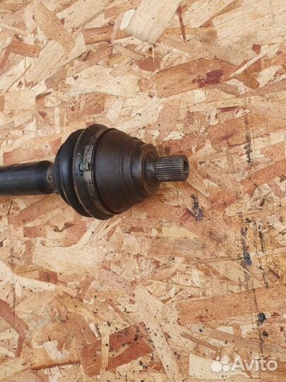 Привод передний правый Volkswagen Golf 6(5хб) 1.4