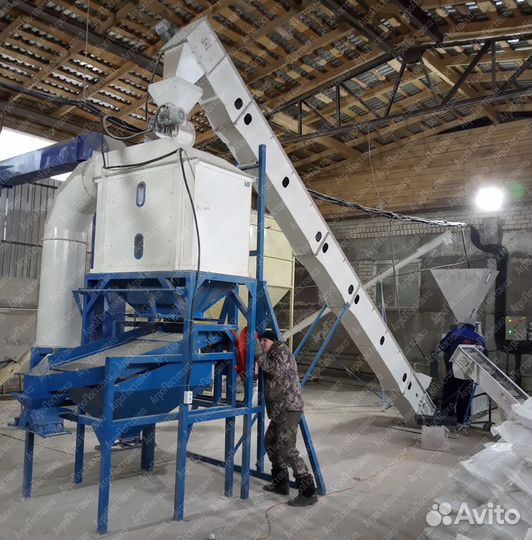 Транспортер сыпучих компонентов