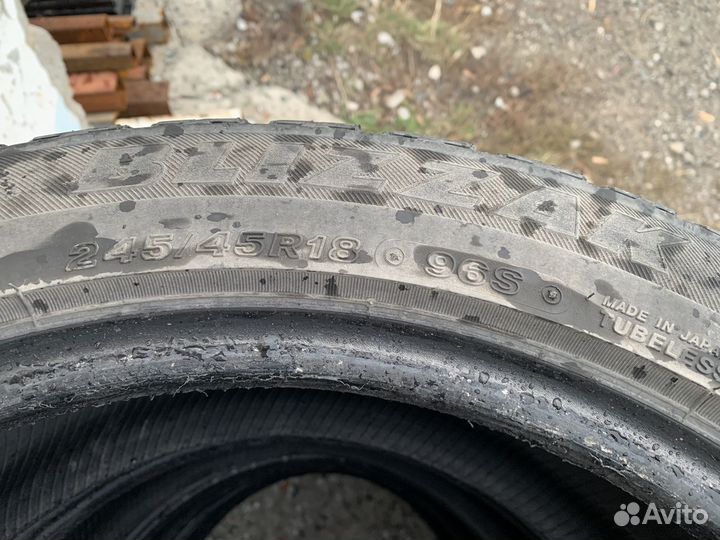 Bridgestone Blizzak Revo GZ 245/45 R18 96S