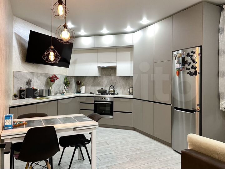 3-к. квартира, 83 м², 5/18 эт.