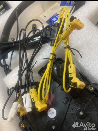 Доводчики дверей Skoda