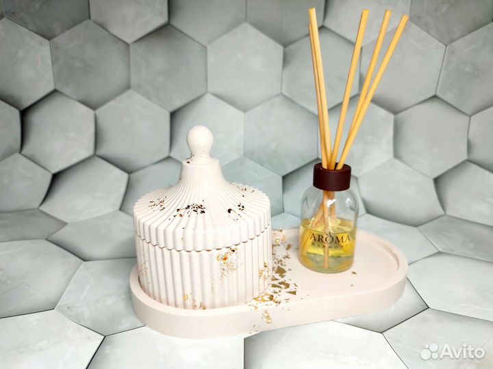 Гипсовая шкатулка с подставкой