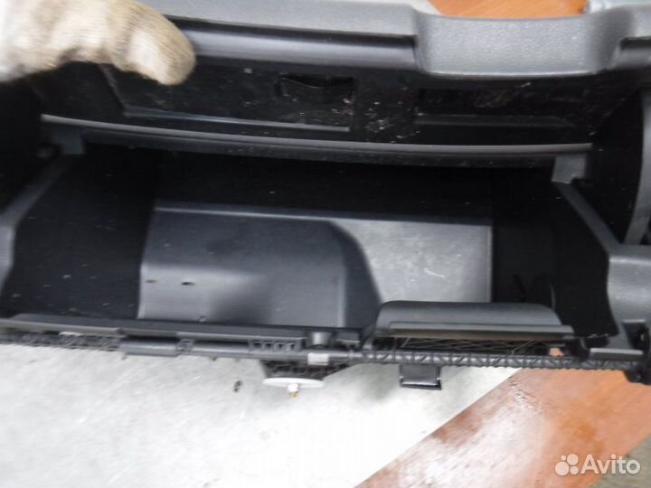 Бардачок Skoda Octavia A5 BUD 2011