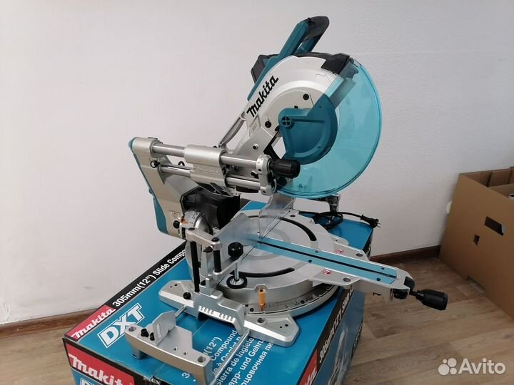 Торцовочная пила Makita LS1219L (новая)