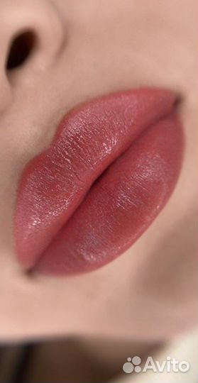 Татуаж бровей и губ, пудровые и волосковые брови